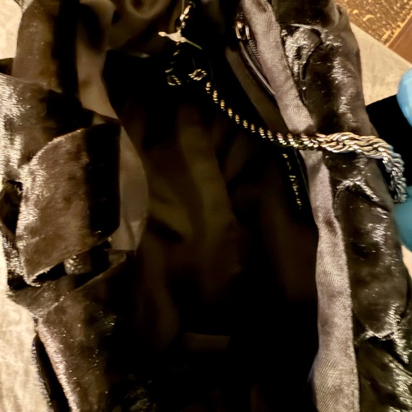 New Sam Edelman Brit Frame Velvet Black Clutch - Picture 5 of 11